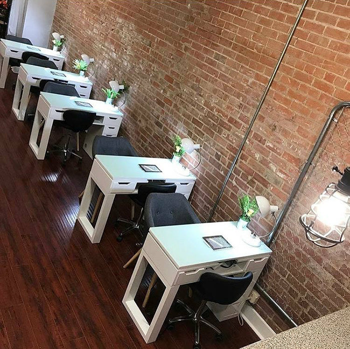 Lux Nail Table